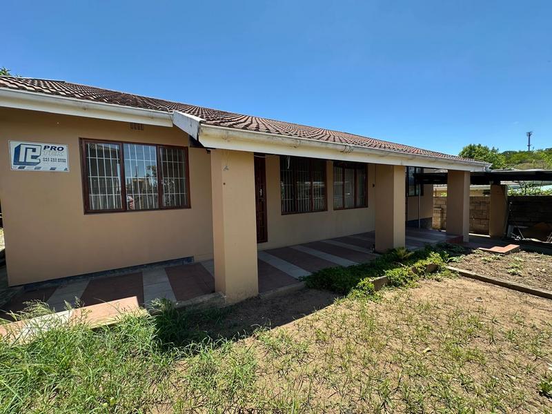 6 Bedroom Property for Sale in Mthata Eastern Cape
